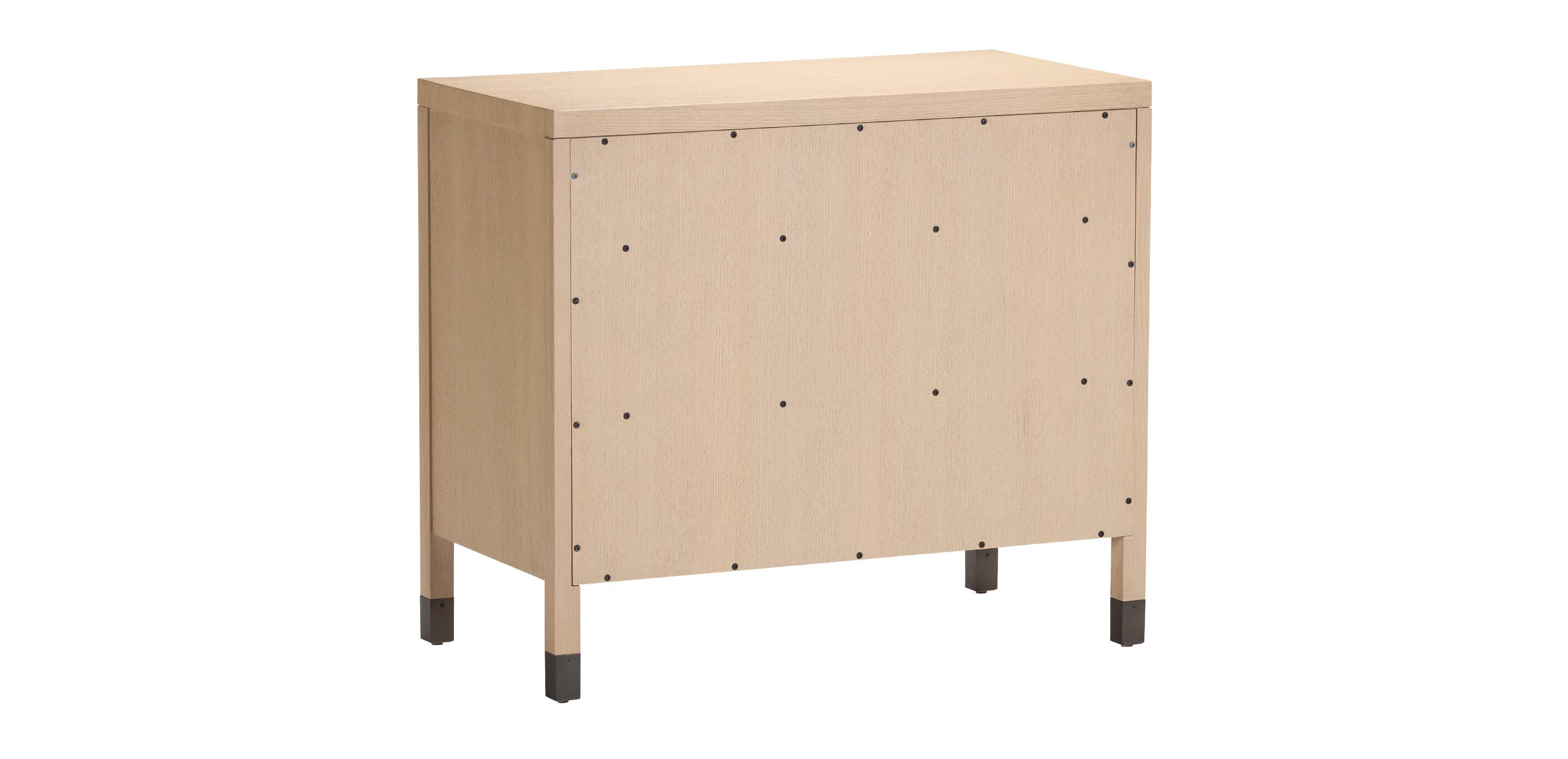 Valermo Three-Drawer Chest_5