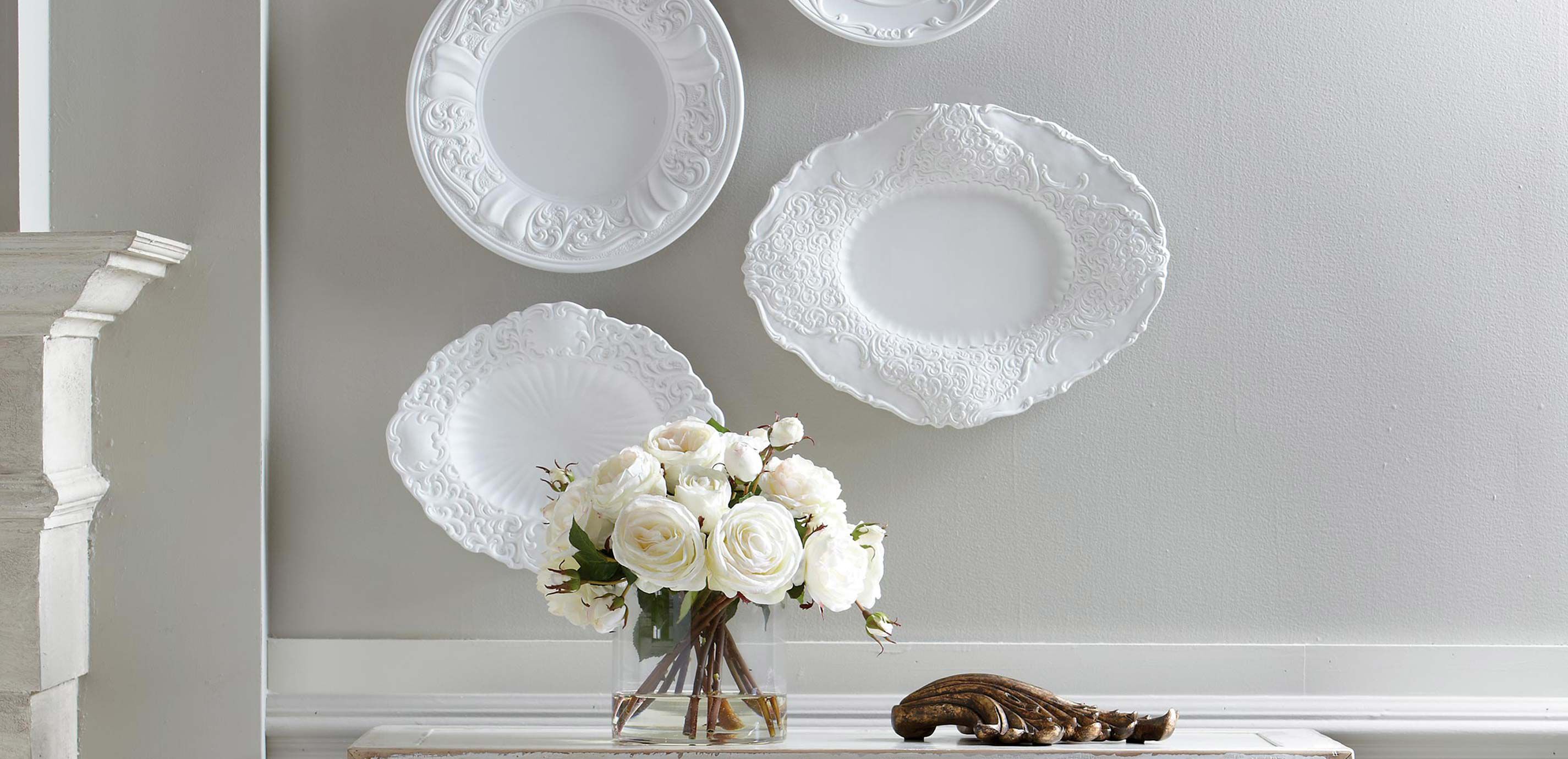 Mixed White Roses in Glass_2