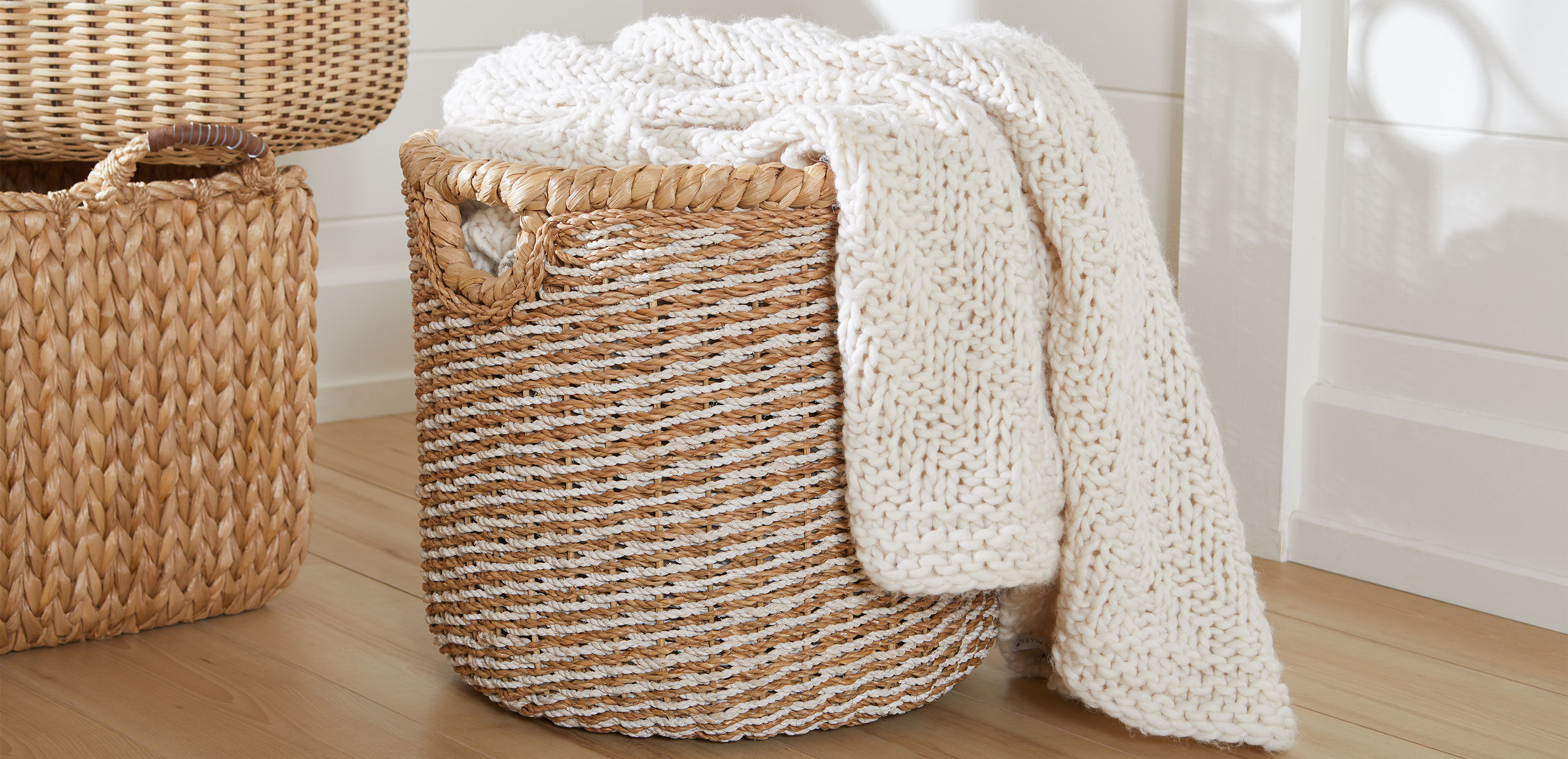 Two-Tone Rope and Seagrass Basket_4