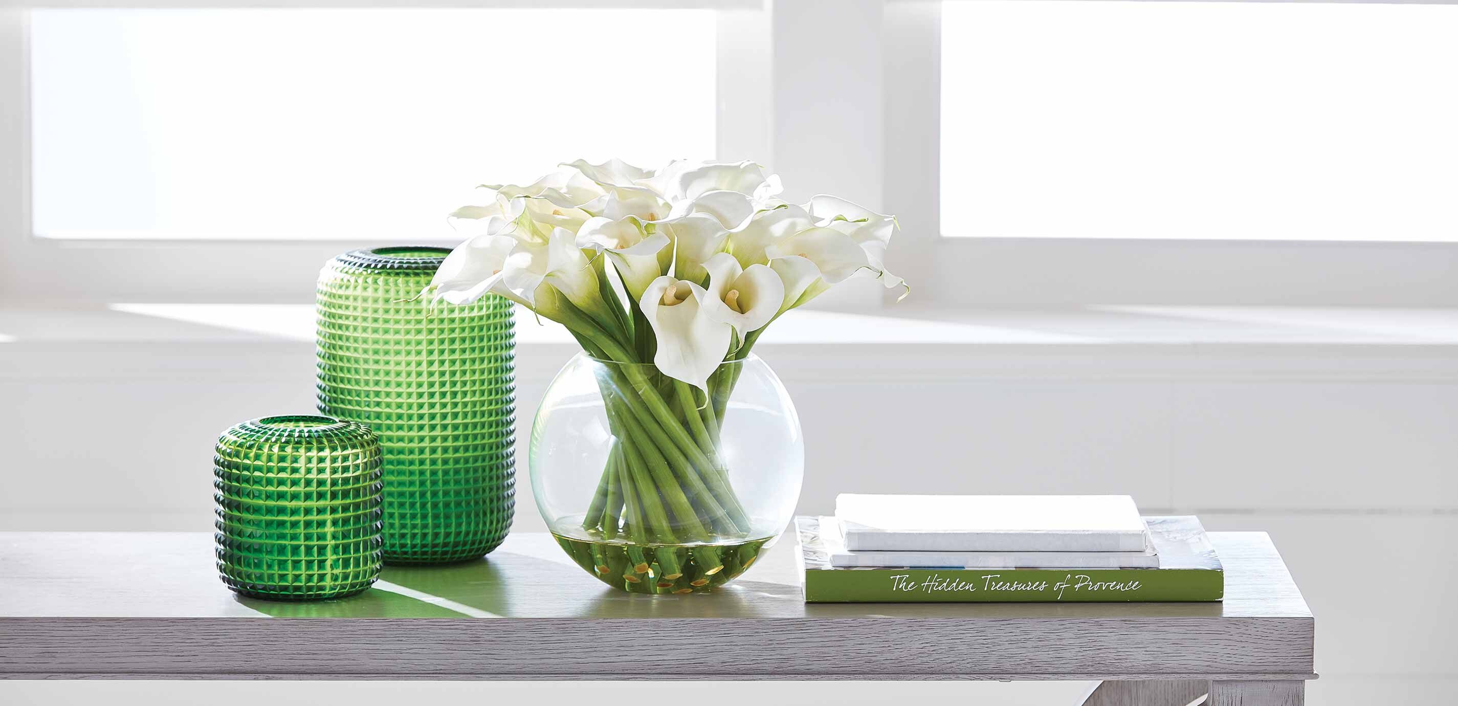 Medium Lucira Emerald Vase_3