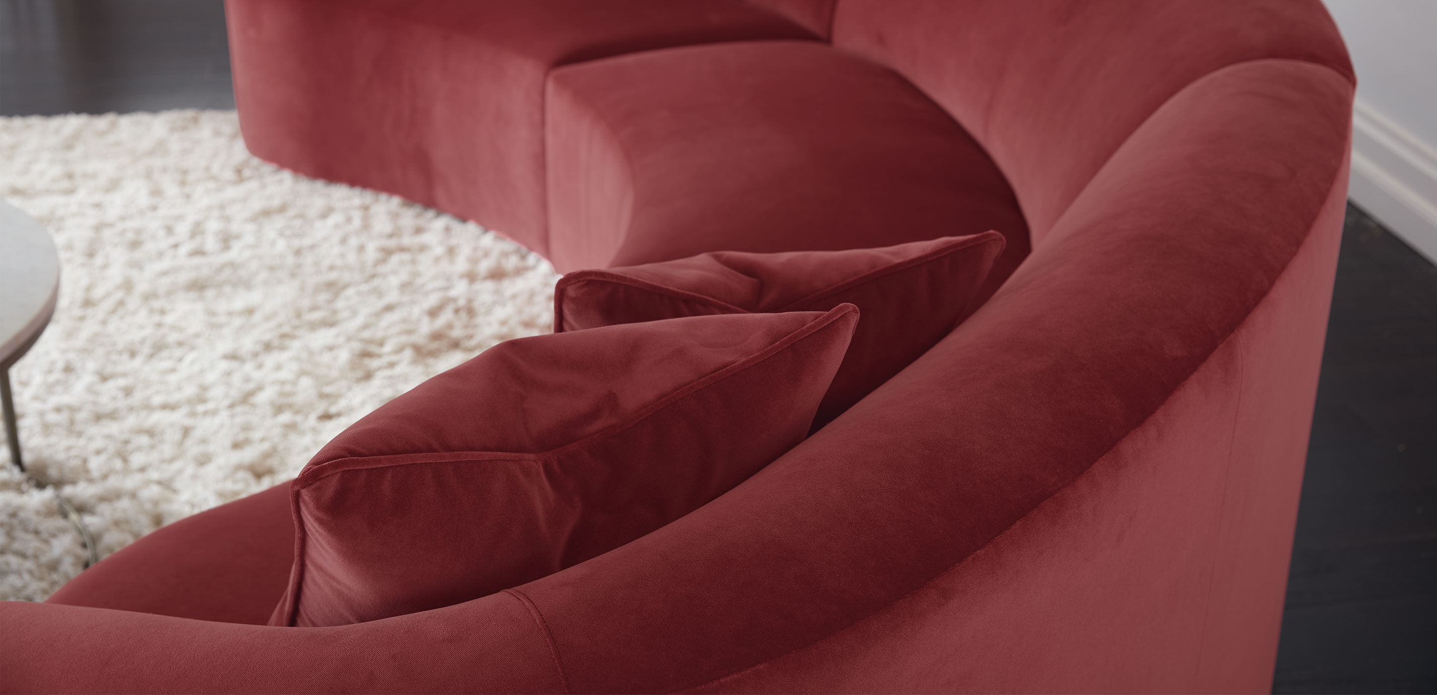 Calista Curved Three-Piece Sectional_8