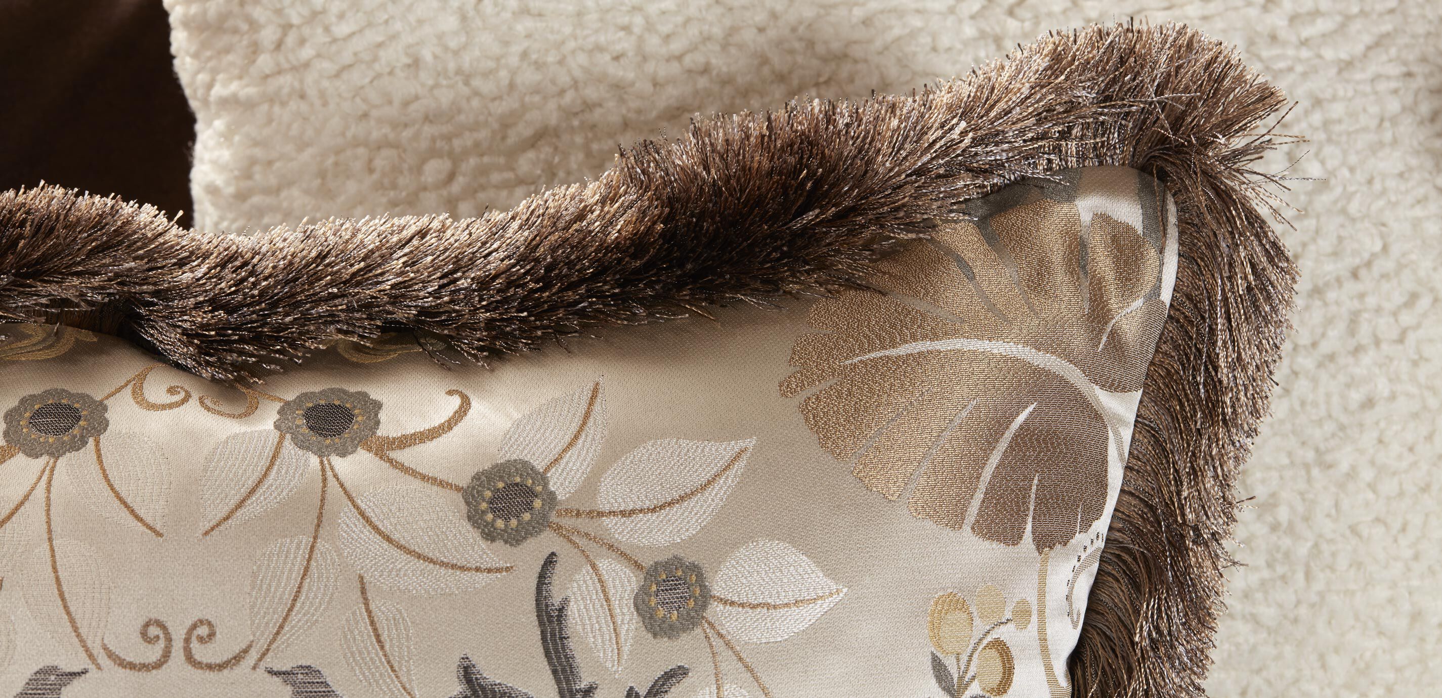 Flora and Fauna Jacquard Pillow_4