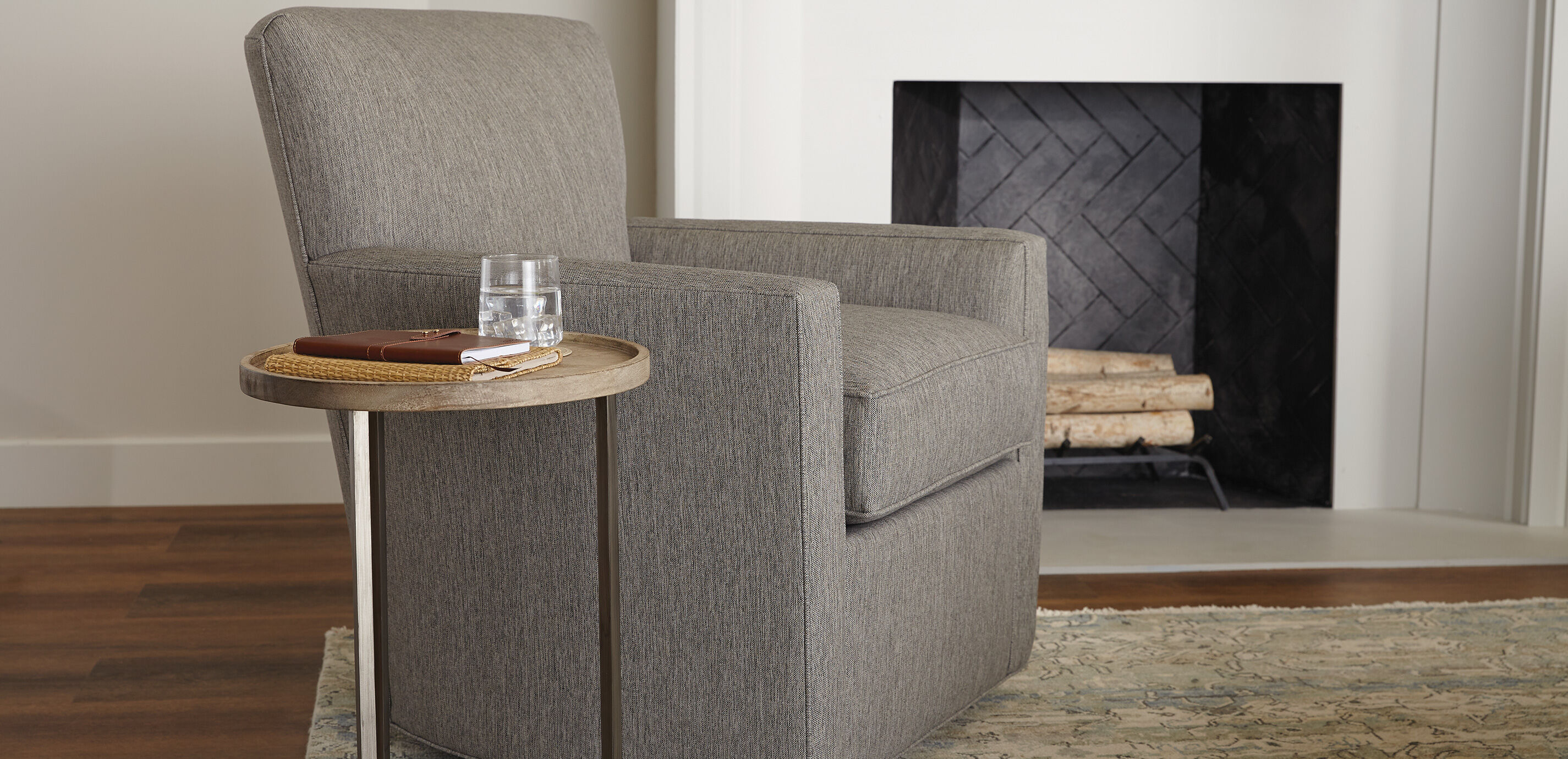 Bolton Round Wood Accent Table_4