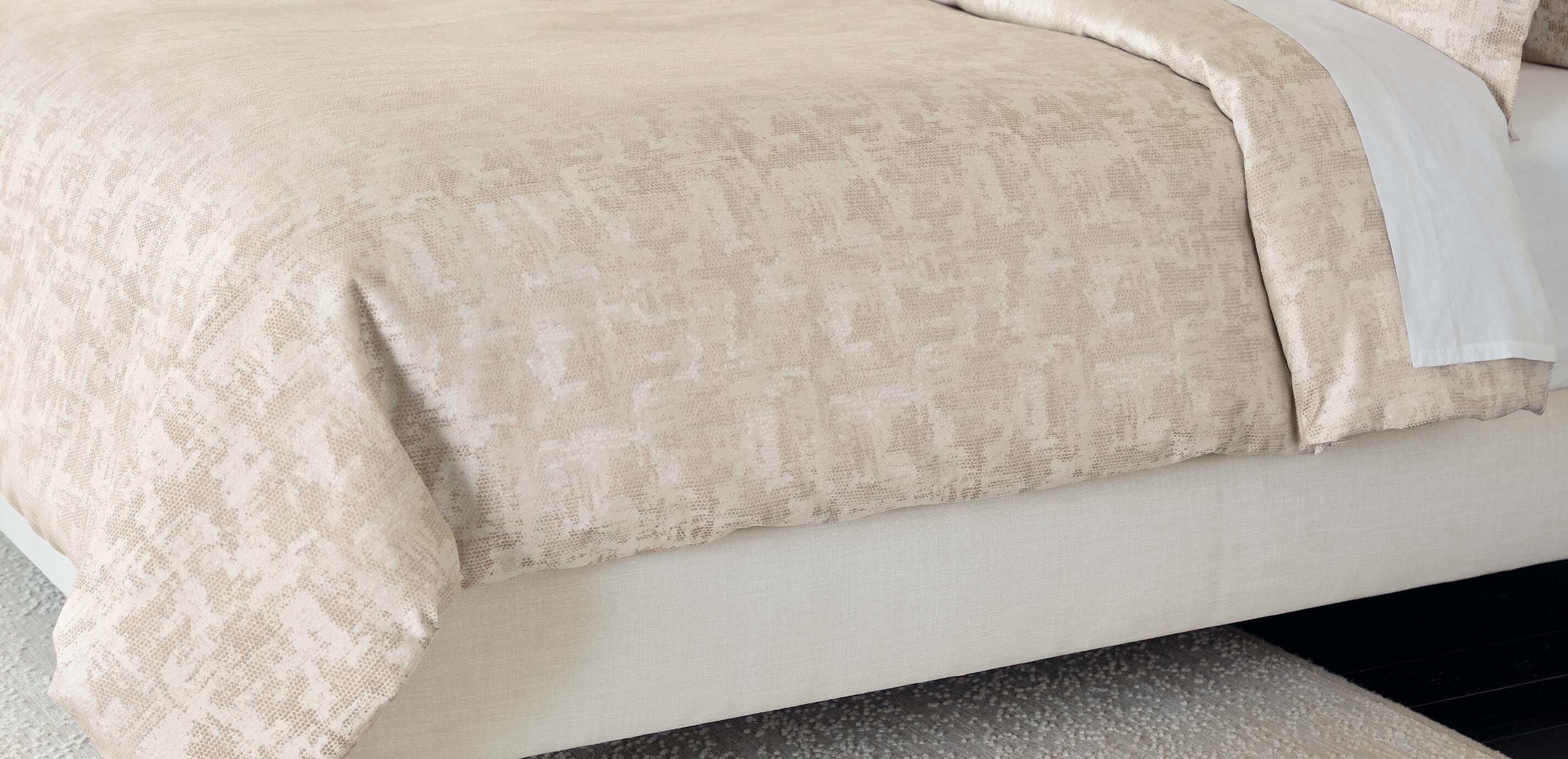 Reptile Jacquard Duvet Cover and Shams Set_3