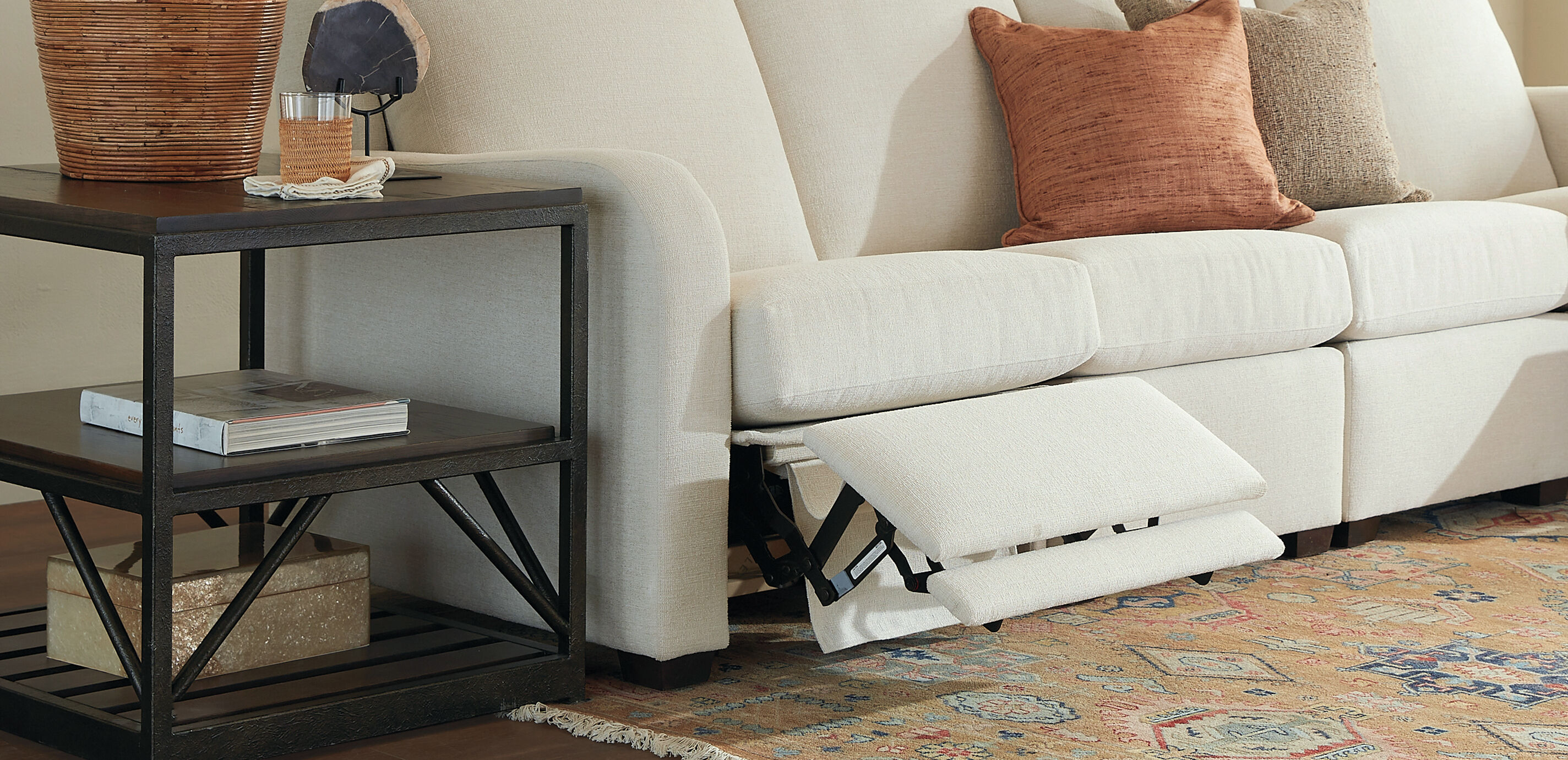 Jennings Three-Piece Motion Sofa_8