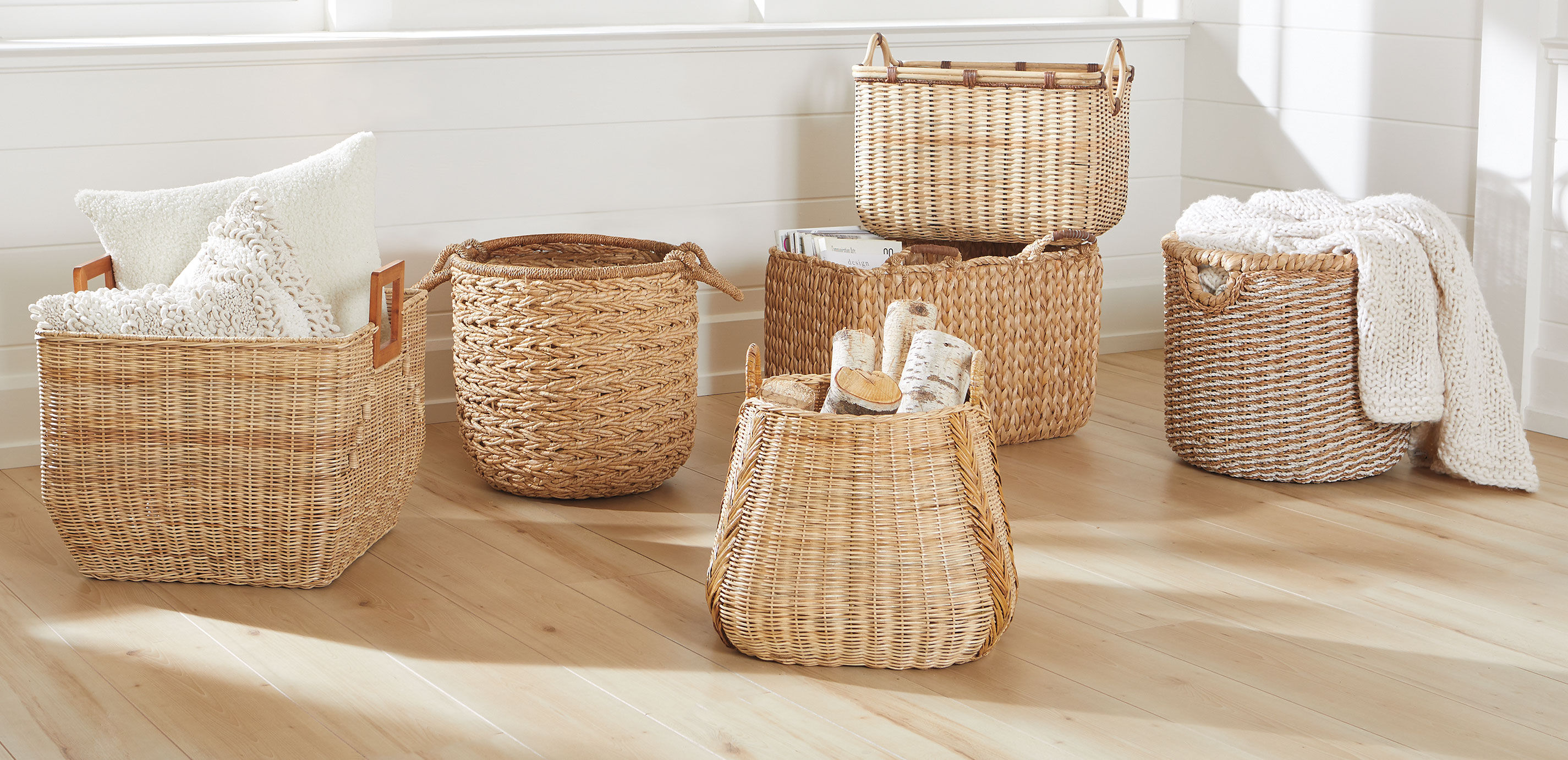 Seagrass Basket with Leather-Wrapped Handle_6