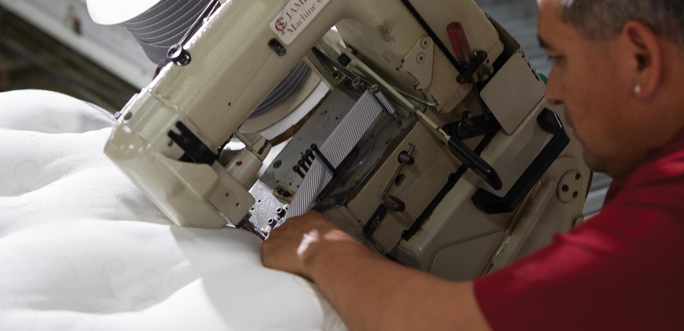 EA Signature&trade; Original Hybrid Mattress_6