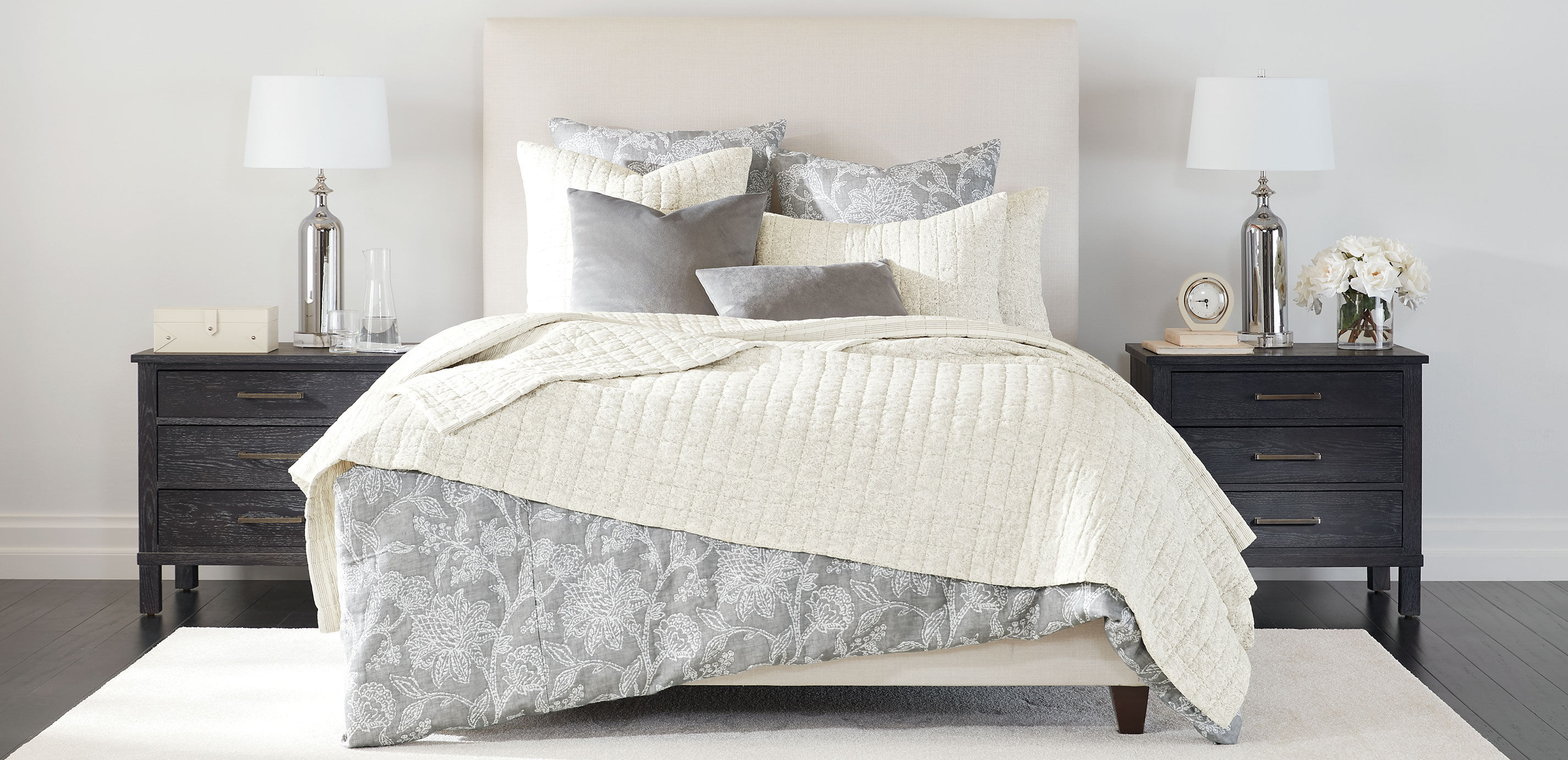 Printed Reversible Quilt and Shams Set_6