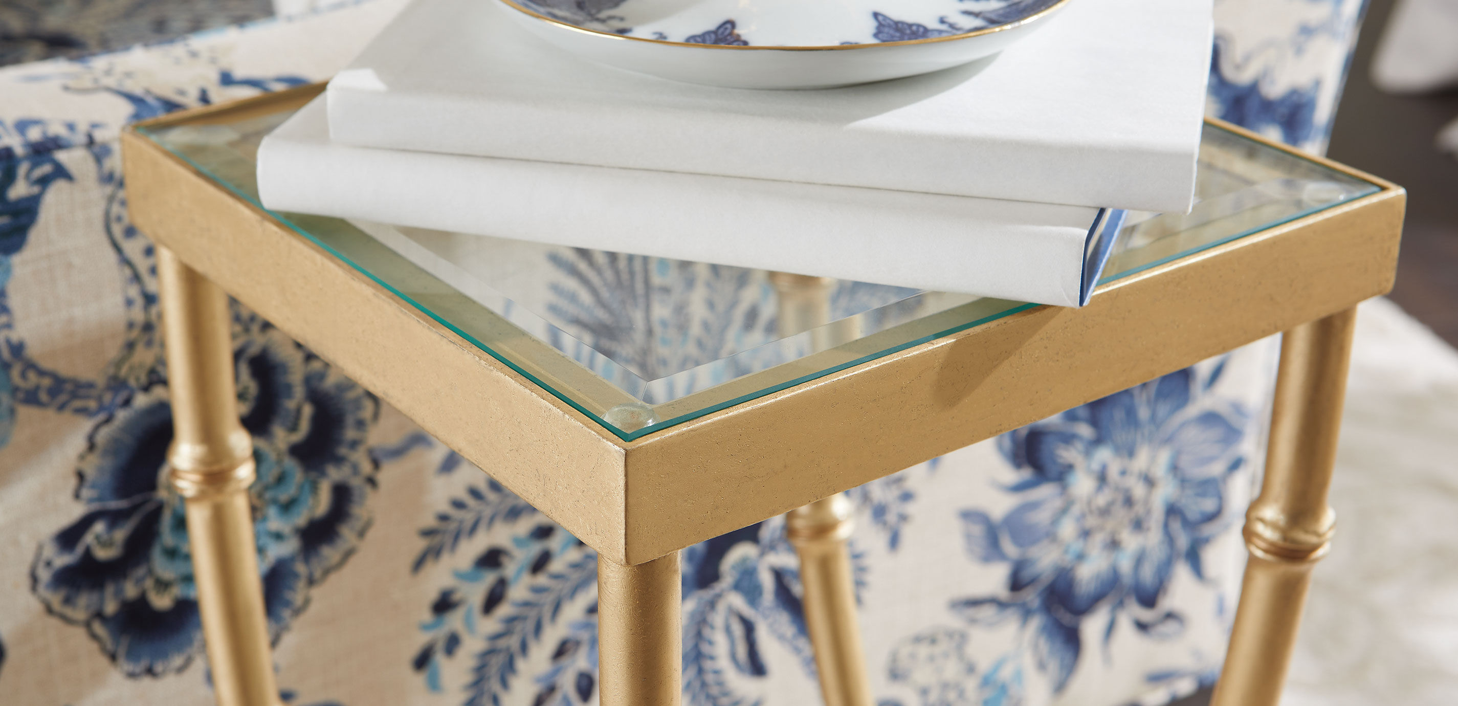 Kala Martini Drink Table_5