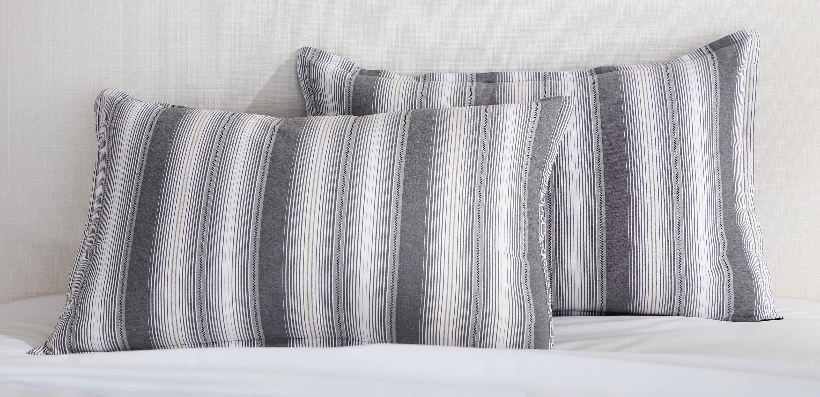 Black and White Stripe Duvet Cover and Shams Set_2