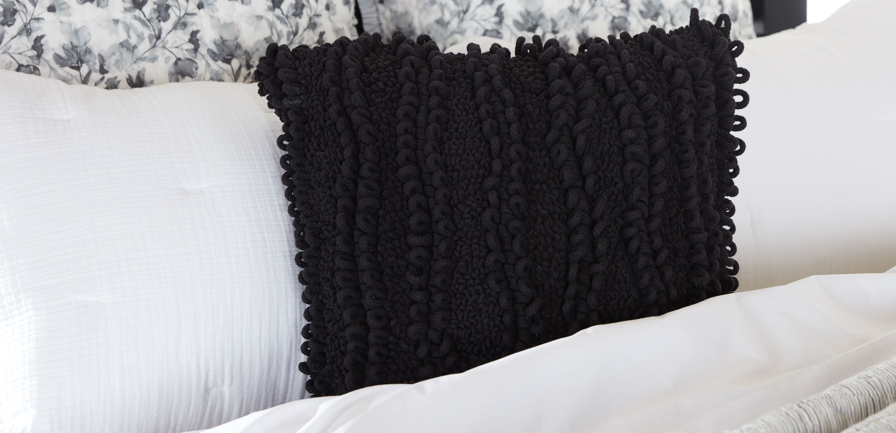 Looped Pillow_4