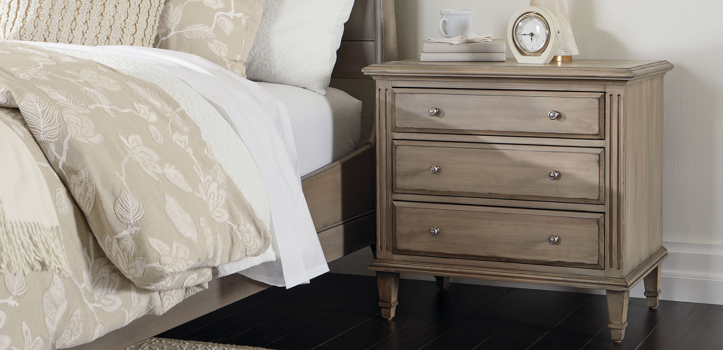 Jason Night Table_10