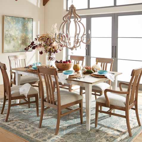 Country-Chic Dining Room Tile