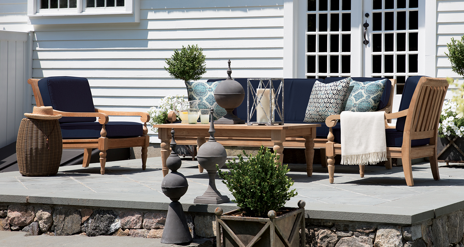 Outdoor Chat Room Main Image